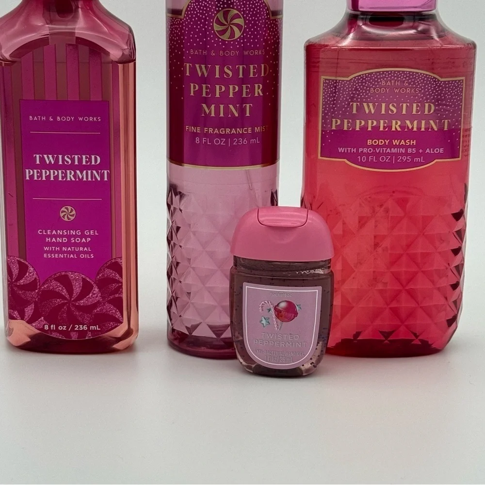 Bath and Body Works Twisted Peppermint Holiday Body Care Gift Set NWT